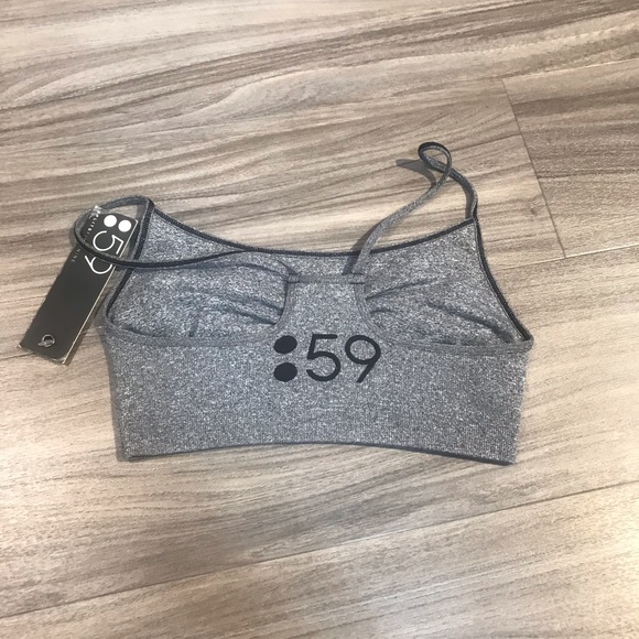 Grey sports bra super comfy comes in XS/S & M/L - Picture 3 of 6